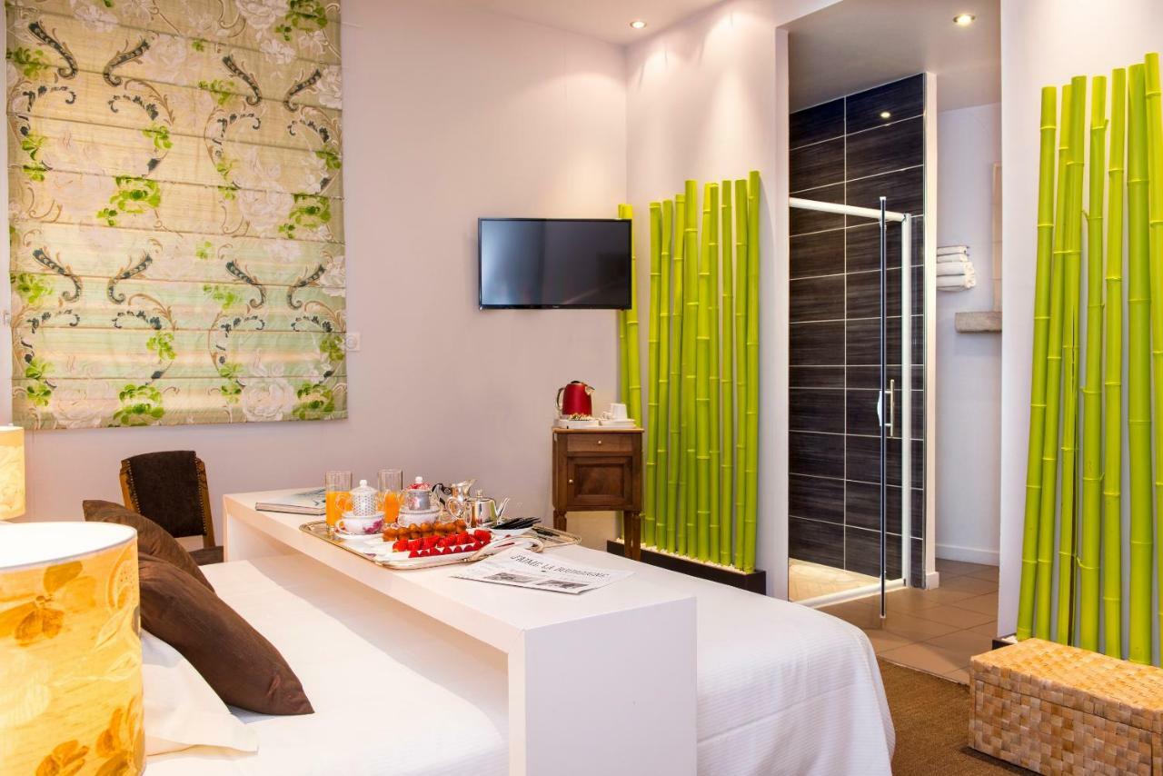 Hotel Spa Frederic Carrion Et Sa Table Gastronomique Viré Room photo