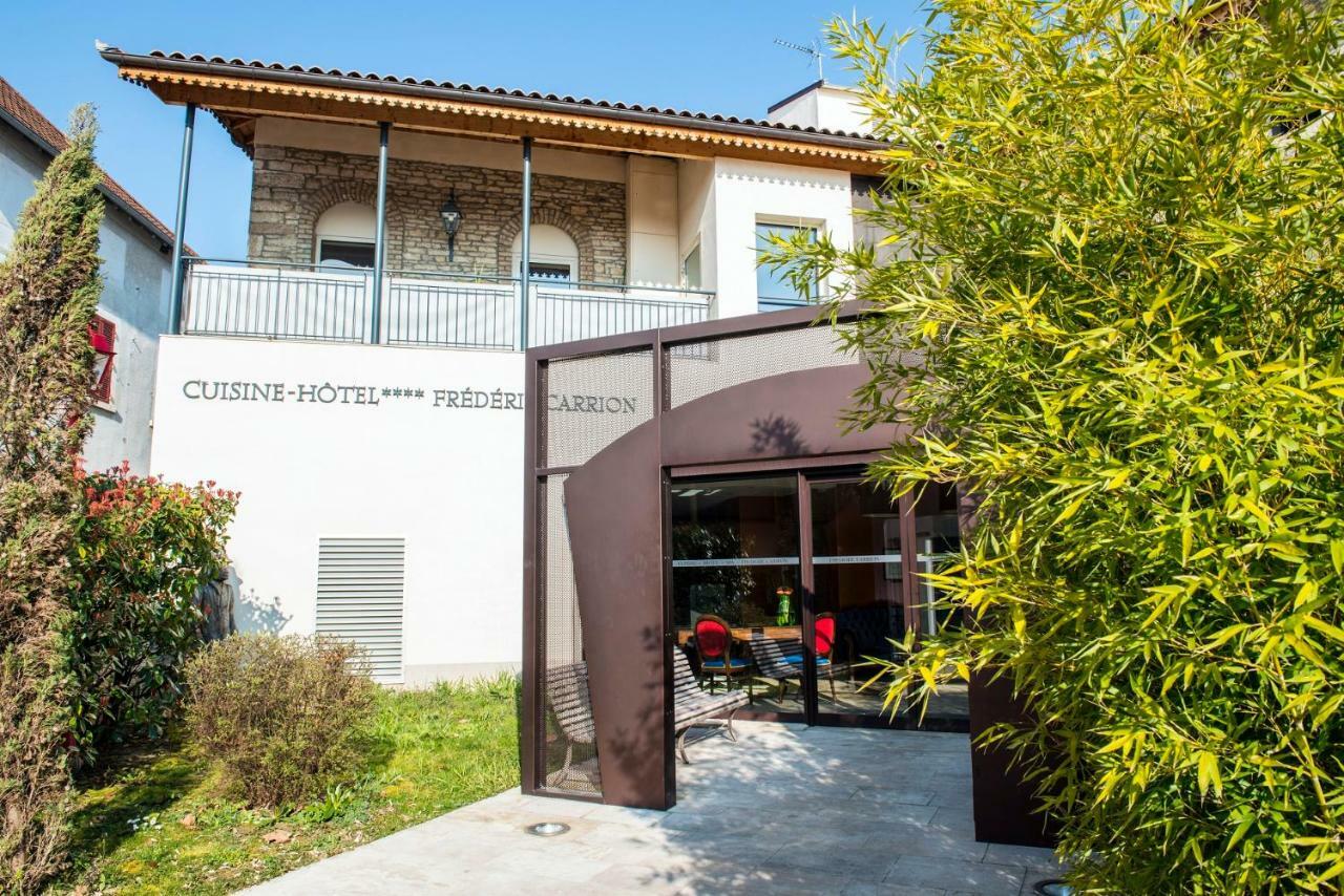 Hotel Spa Frederic Carrion Et Sa Table Gastronomique Viré Exterior photo