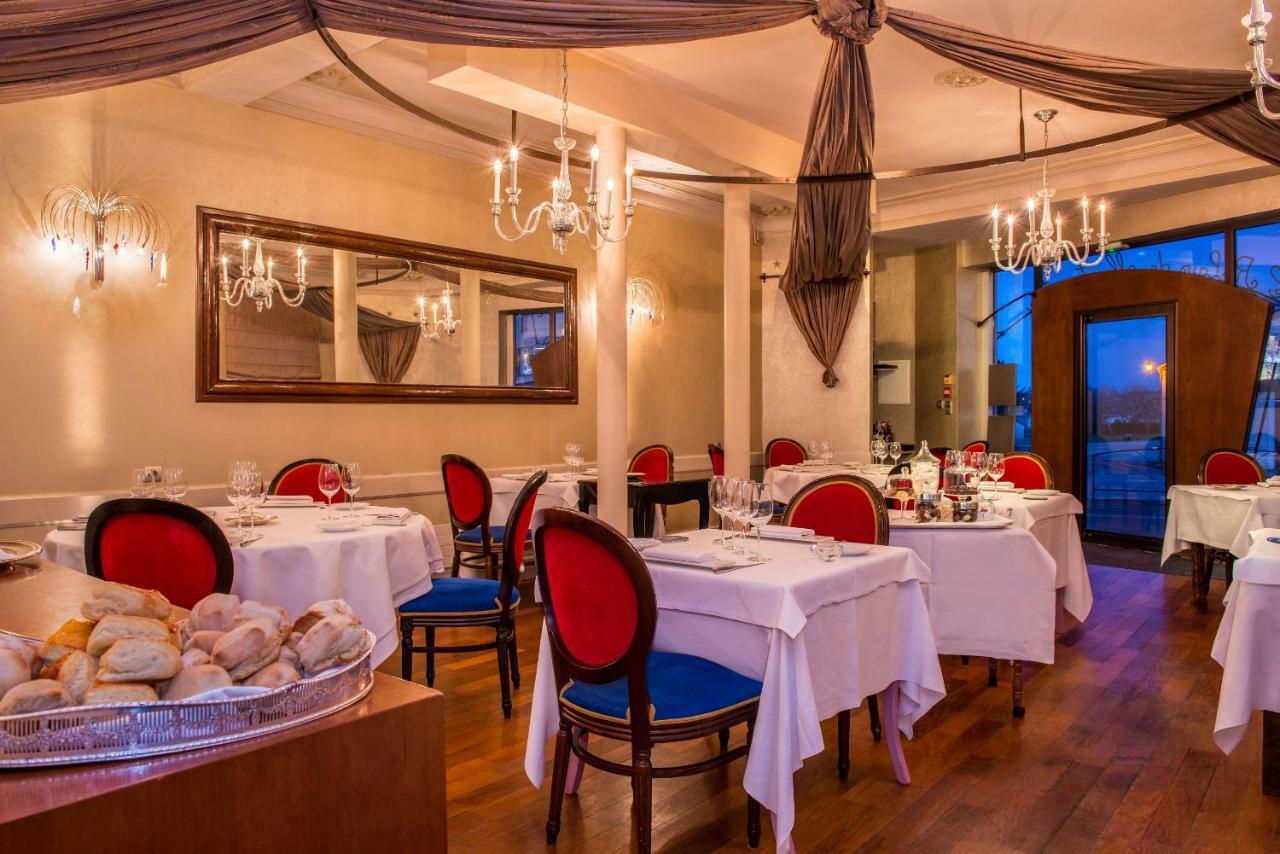 Hotel Spa Frederic Carrion Et Sa Table Gastronomique Viré Exterior photo